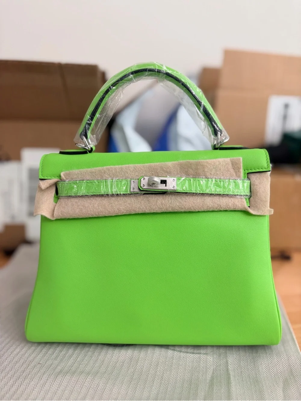 Limited Edition Kiwi Lichen NEON GREEN SWIFT Candy Kelly 25 Retourné PHW